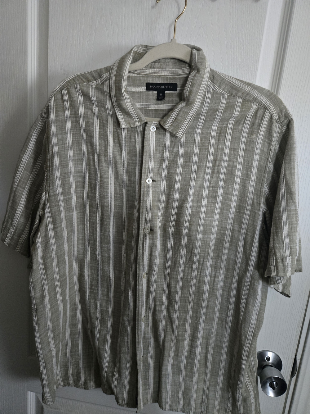 Banana Republic Men's Olive and White Striped Short-Sleeve Button-Down Shirt